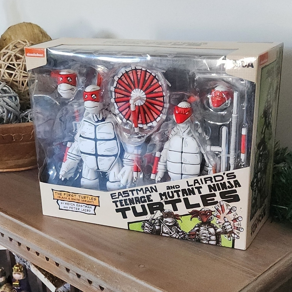 🐢Teenage Mutant Ninja Turtles Action Figure Set. The First Turtles NWT, Collect - Picture 2 of 13